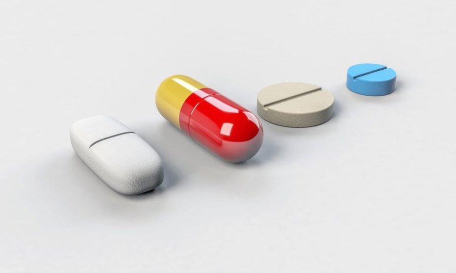 pill-1884775_1280 Tavolo farmaceutica