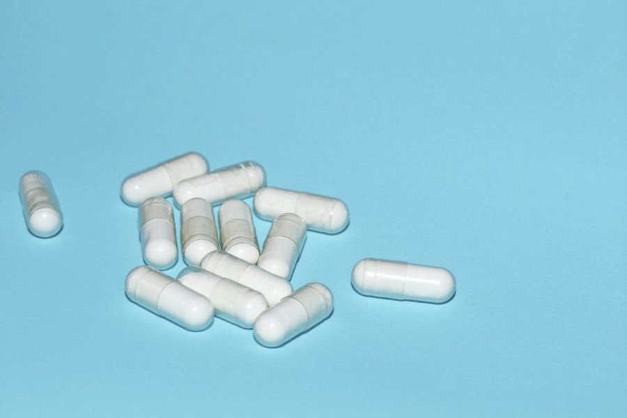 capsule-diet-pill-5329775_1280 carenze farmaci