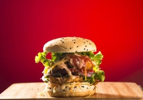 burger-g69d6c1eb4_1280 cibo spazzatura