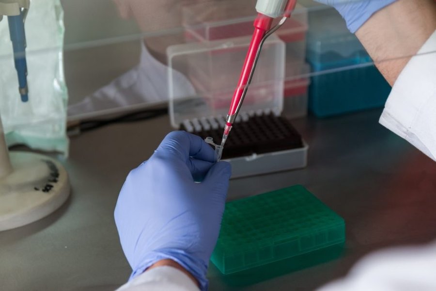 lab-gf4e0a6b89_1280 infezioni sessualmente trasmissibili