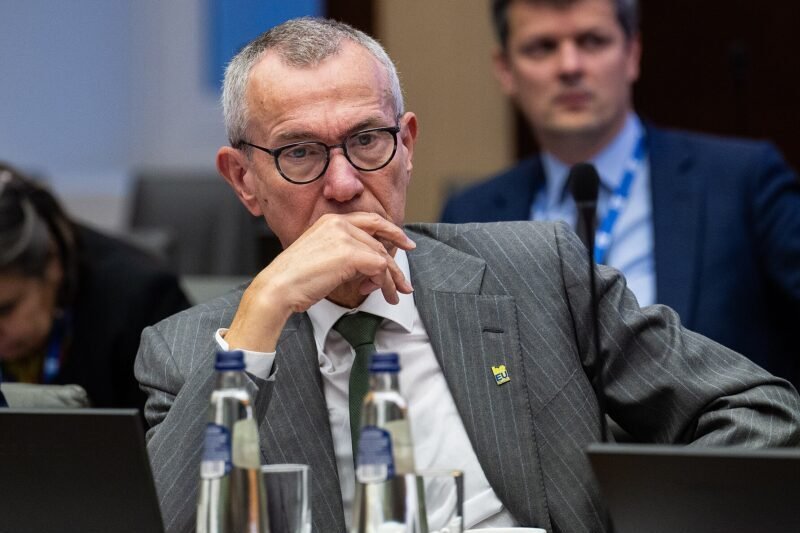Vandenbroucke: «L’UE si è fatta carico del problema della carenza di medicinali»