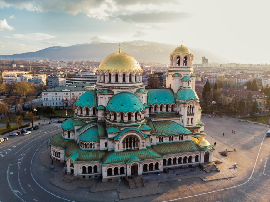 Poche liste d’attesa, ma tante differenze sociali. Ora la sanità della Bulgaria guarda all’Europa